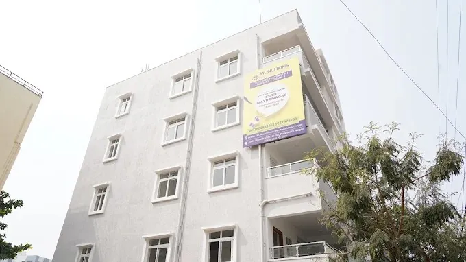 Munchkins School, Mayuri Nagar campus building